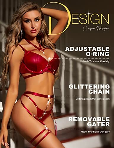 Mujer con conjunto de lencería rojo y cadenas brillantes.
