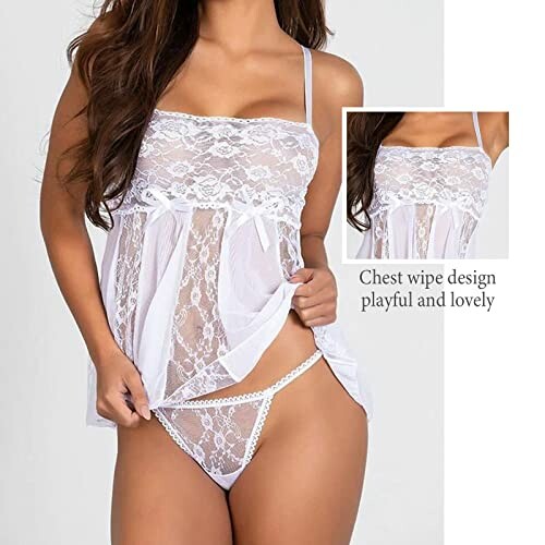 Mujer con conjunto de lencería blanca de encaje.